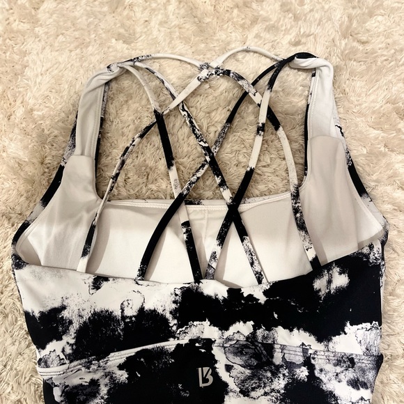 Buffbunny - Picture 6 of 8